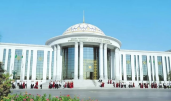Туркменский университет отмечен сертификатом Вестминстерского университета