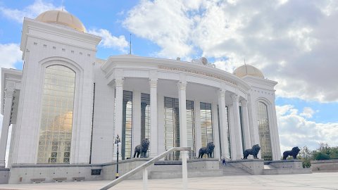 Концерты и мероприятия в Ашхабаде: Париж, Берлин и итальянская мода