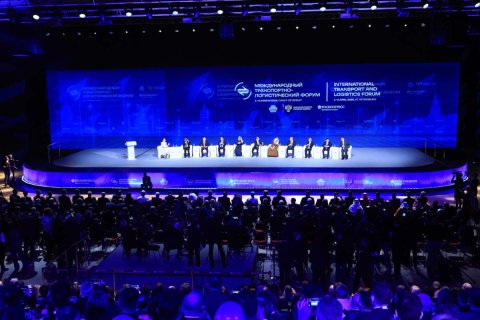 Туркменистан участвует в транспортно-логистическом форуме в Санкт-Петербурге
