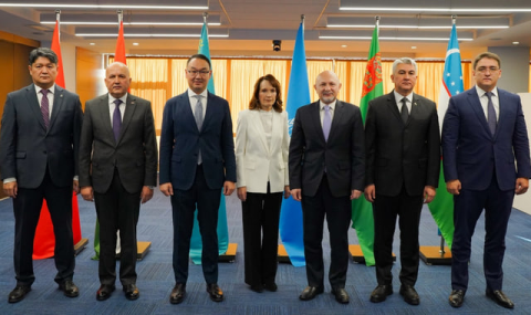 Туркменская делегация обсудила региональное сотрудничество в Алматы