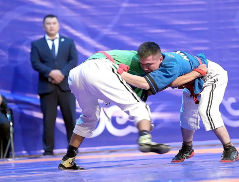 Туркменские борцы алыш завоевали награды на международном Гран-при в Бишкеке