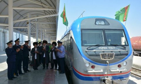 Капремонт туркменских грузовых локомотивов выполнен в Китае