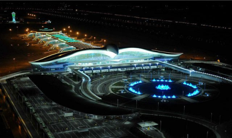 Президент Узбекистана Шавкат Мирзиёев прибыл в Туркменистана