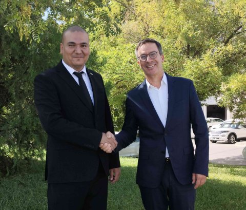  В Ашхабаде прошла встреча с экспертом Всемирного банка  