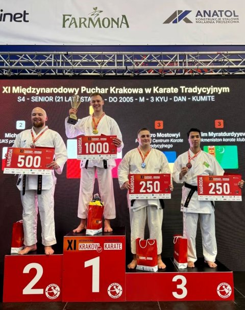 Туркменские каратисты завоевали две бронзы на престижном турнире в Польше