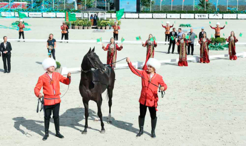 Герой-Аркадаг предложил проводить конный чемпионат мира каждые пять лет