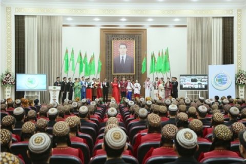 В Ашхабаде обсудили роль туркменских женщин в международном сотрудничестве