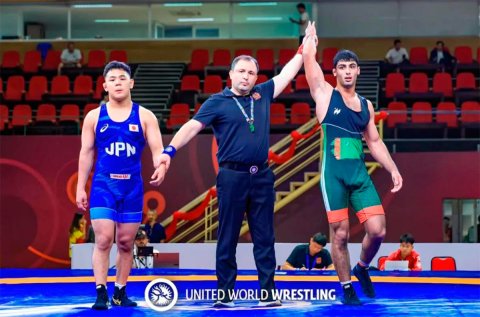  Туркменский борец Шаапбас Эсгеров выиграл бронзу на юношеском ЧА U17