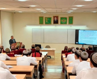В ИМО МИД Туркменистана проходят лекции зарубежных экспертов  