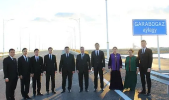 Туркменским студентам провели практические занятия на новом мосту