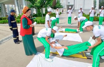 В военной школе №1 прошёл конкурс «Юные спасатели»
