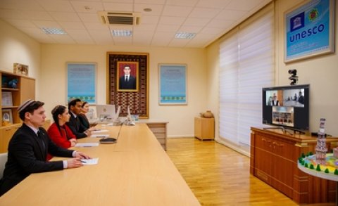 Студенты ТГУ им. Махтумкули приняли участие в международном круглом столе по зеленой энергетике