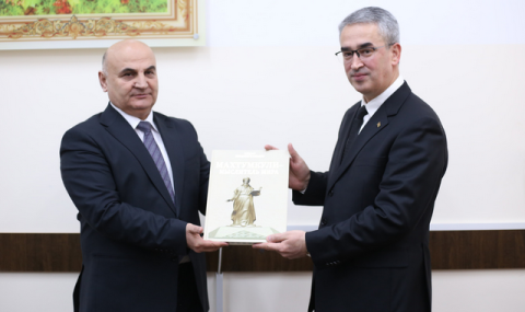 Книга Президента Туркменистана была представлена в Таджикистане