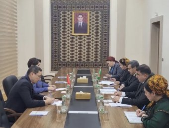 Кыргызстан изучит туркменский опыт внедрения 12-летнего школьного образования