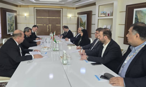 Глава МИД Туркменистана встретился с Министром дорог и городского развития Ирана