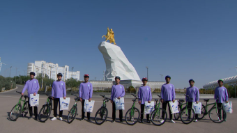 Сотрудники банковской системы Туркменистана приняли участие в велогонке