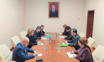 Туркменистан и Франция обсудили укрепление межпарламентских связей