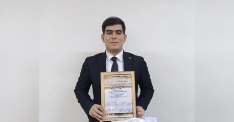 Туркменский виолончелист стал лауреатом международного конкурса 