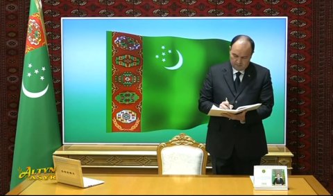 Президент одобрил меры по развитию нефтегазового комплекса Туркменистана