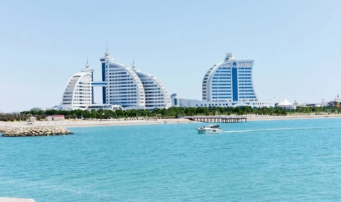 Национальный Лидер туркменского народа совершил утреннюю велопрогулку в Авазе