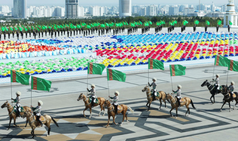 Туркменские скакуны стали главной изюминкой торжества