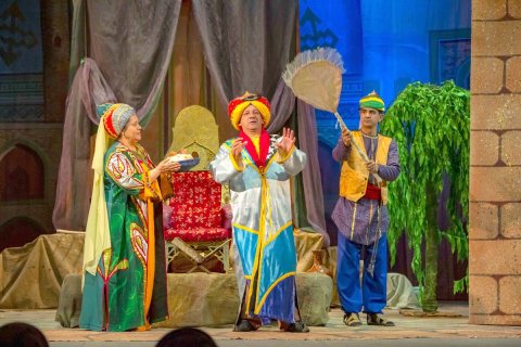 Комедия «Звездочёт» в постановке марыйского театра покорила ашхабадскую публику