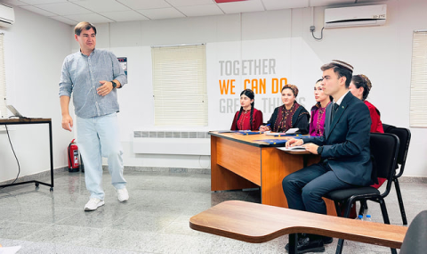 Ашхабад принял воркшоп по медиаграмотности и ИИ