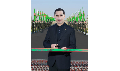 Президент Туркменистана открыл новый комплекс Серахсского погранотряда