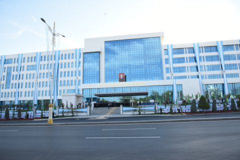 В Ашхабаде введены в эксплуатацию новые медцентры 