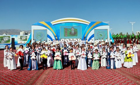 Счастливое детство — надёжный фундамент будущего Туркменистана