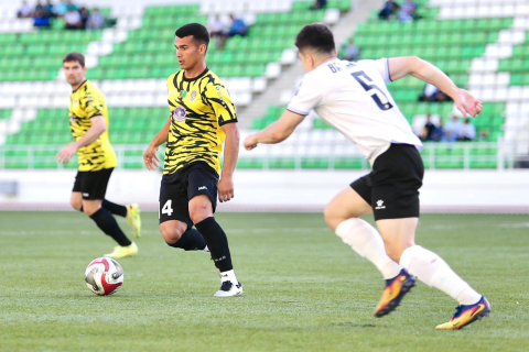 «Ахал» и «Алтын асыр» не выявили победителя в центральном матче тура