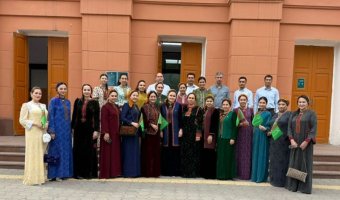 Туркменские преподаватели участвуют в программе по английскому языку в Алматы