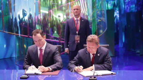 QazaqGaz и Газпром подписали договоры на транзит природного газа через территорию Казахстана
